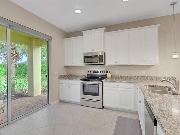 4th image of 2119 Summersweet DR