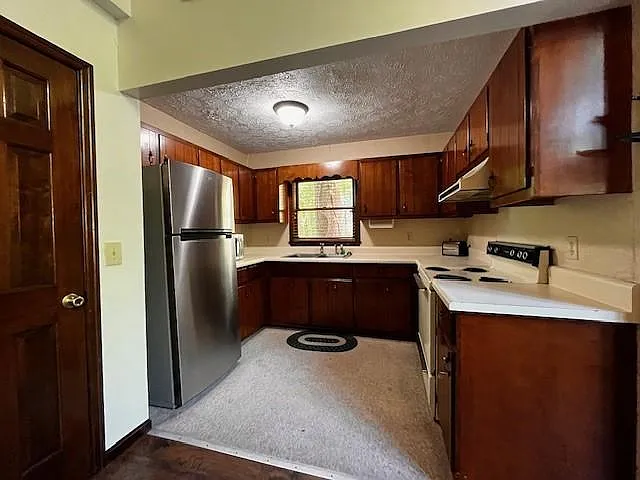 680 Chalet Village Ln #680 — Photo 8
