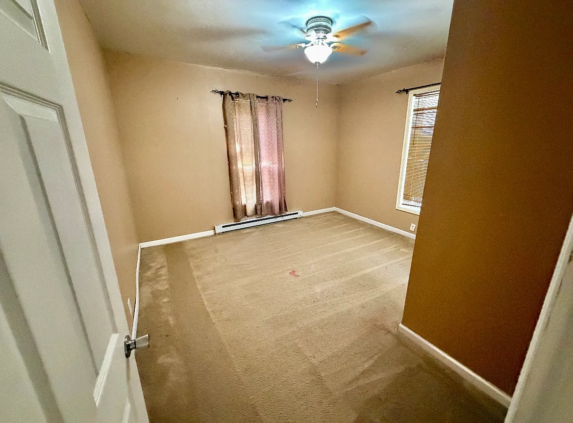 2 bed, 900 sqft, $825 — Photo 2