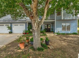 1715 Twin Island Dr, Lockhart, TX 78644