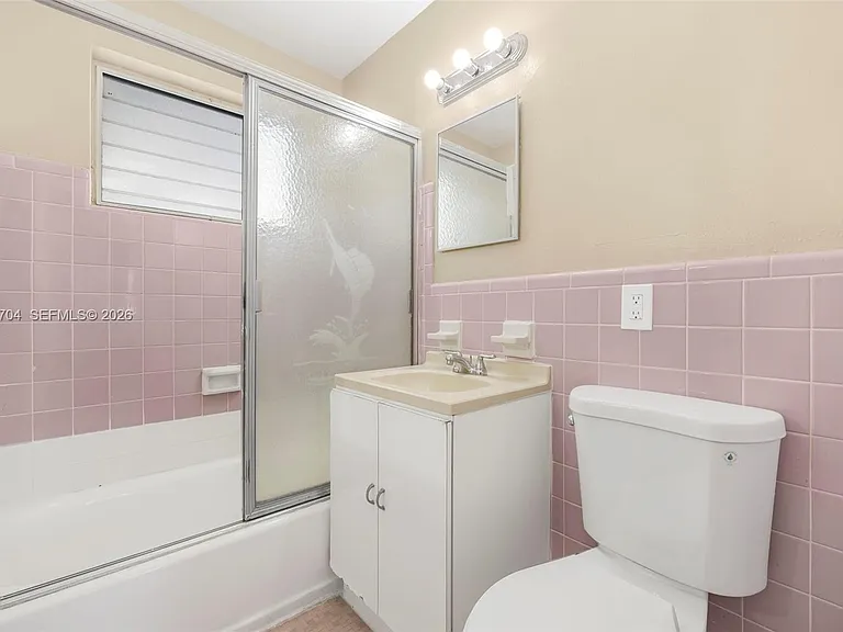126 SW 18th Ave #11 — Photo 13