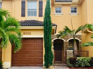 9332 SW 220th Ter, Cutler Bay, FL 33190