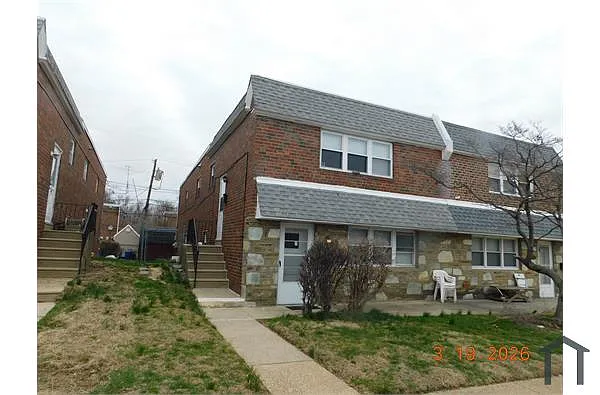 Building Photo - 2165 Benson St #2
