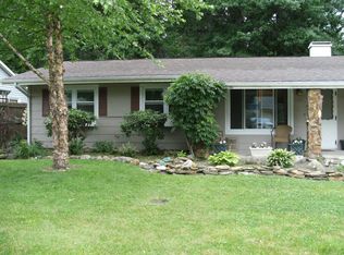 1056 Oakwood Dr, Vermilion, OH 44089