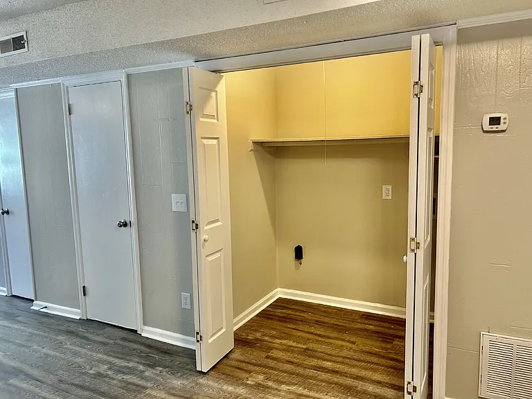 128 S Cedar Ln #2 — Photo 4