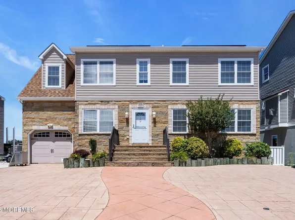 122 Morris Boulevard, Manahawkin, NJ 08050
