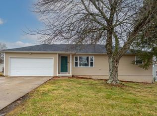 107 N Roundtree Ct, Ellettsville, IN 47429