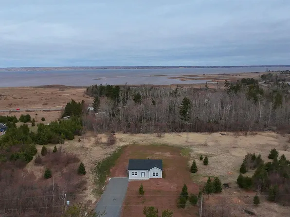 55 Brule Shore Rd, Barrachois, NS B0K 1V0