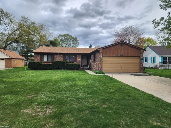 1809 Clinton Ave, Saint Clair, MI 48079