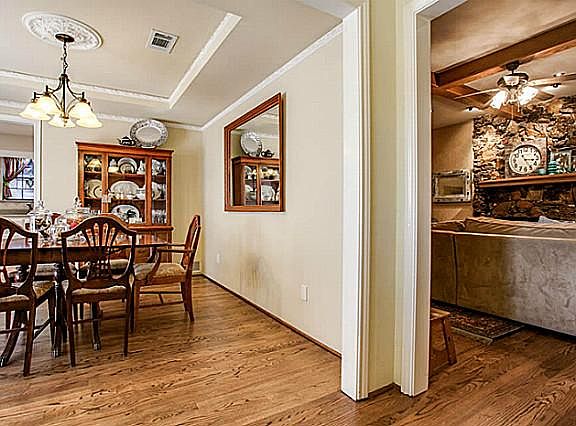 5th image of 3913 Llano Dr