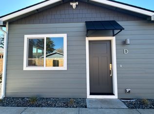 125 Lorraine Ave #D, Eagle Pt, OR 97524