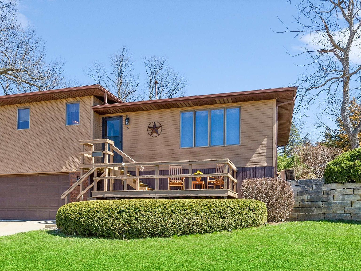 301 4th St UNIT 5, Fulton, IL 61252 Zillow