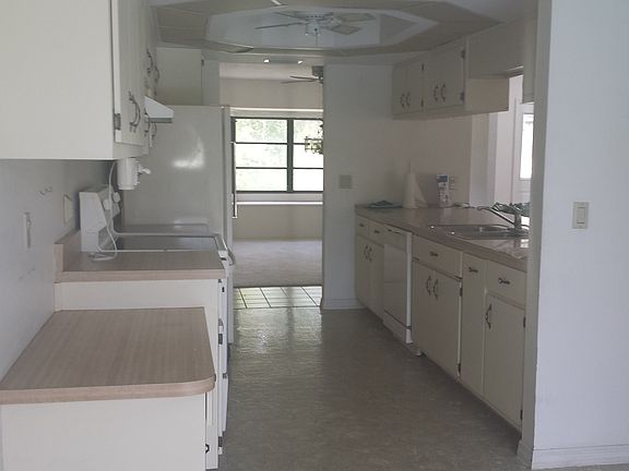 5th image of 23350 Corinne Ave