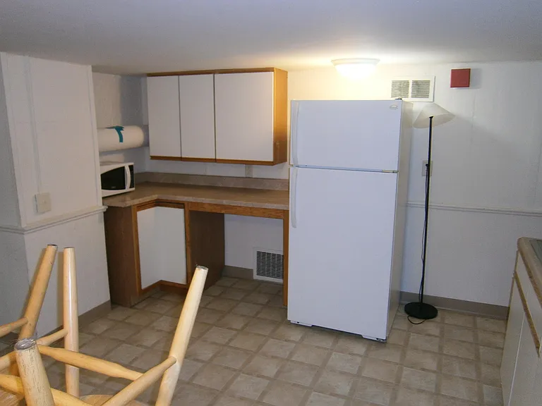 211 Williams St #1 — Photo 4