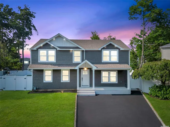 7 Perth, Merrick, NY 11566