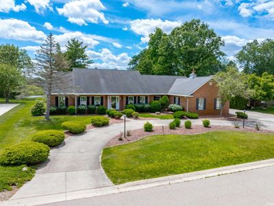 2817 E Prestwick Rd, Winona Lake, IN, 46590