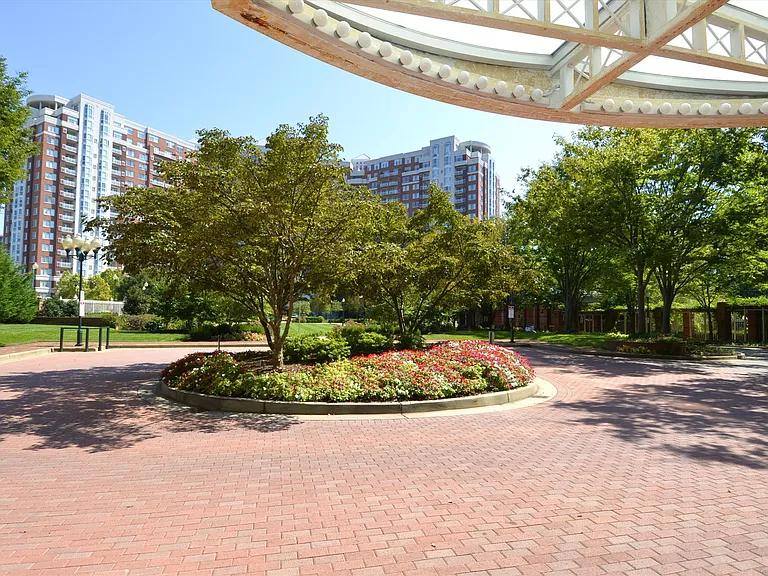 5809 Nicholson Ln #514 — Photo 62