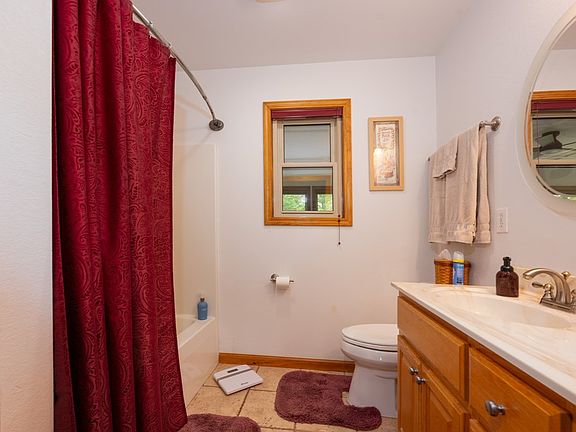 29th image of 124 Graystone Dr