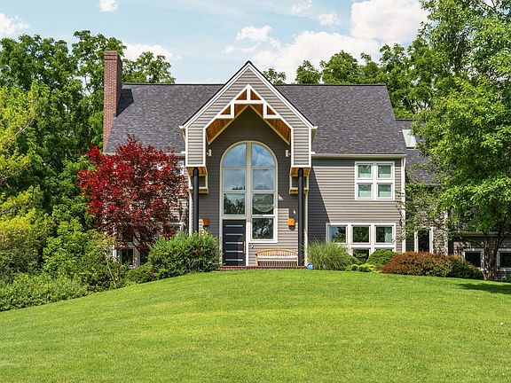 2nd image of 2529 Thornapple Dr
