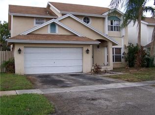 9741 SW 9th Ct, Pembroke Pines, FL 33025
