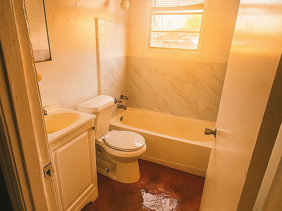 2nd image of 1215 Woolfolk St #11482807