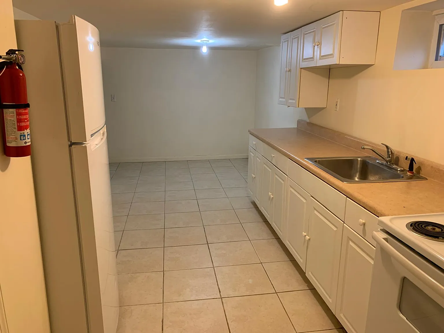 2 bed, 1060 sqft, $2,200 — Photo 3