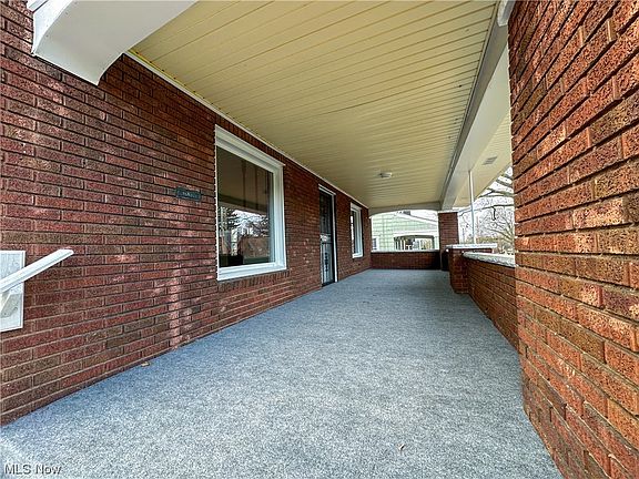 3rd image of 511 Mistletoe Ave