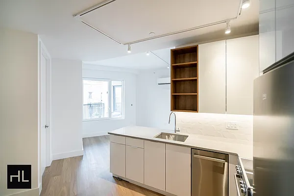 Rented by Highline Residential | media 28