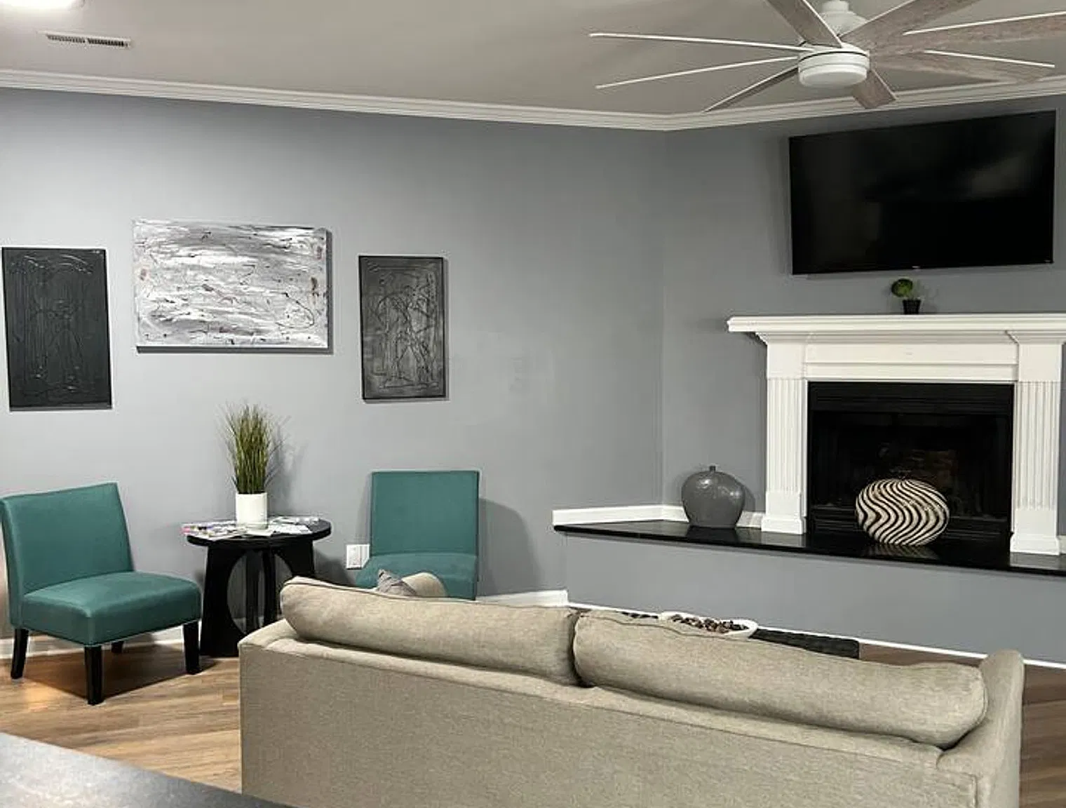 2 bed, 2.0 bath, $2,636 — Photo 1