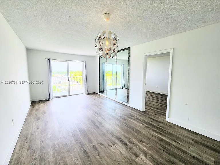 16465 NE 22nd Ave #610 — Photo 6