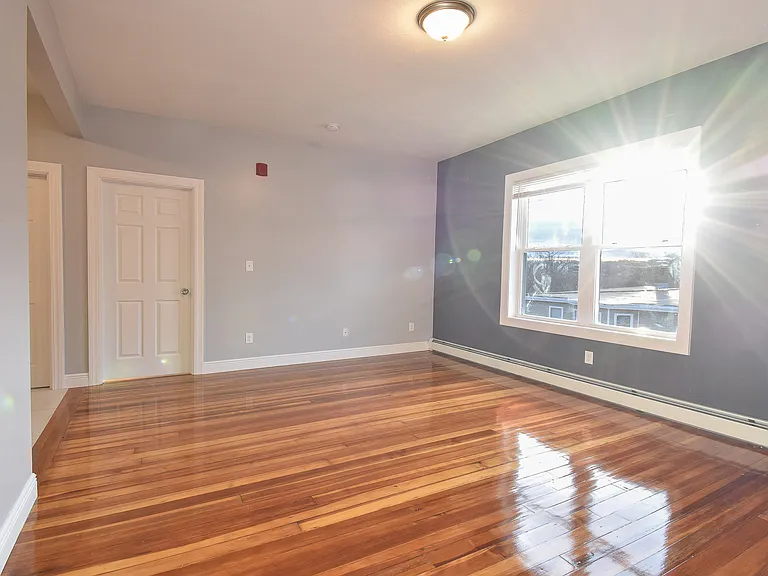 525 Charles St #2 — Photo 2