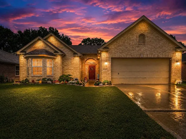 1311 Shadow Mountain Dr, Katy, TX 77450