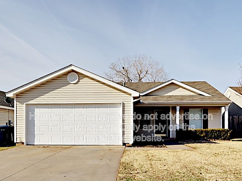 1st image of 1013 Edinburg Dr