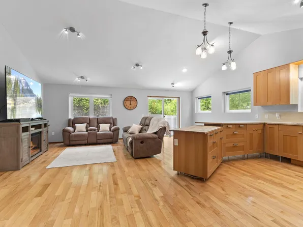 13593 Embry Way, Apple Valley, MN 55124