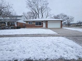 26112 Cunningham Dr, Warren, MI