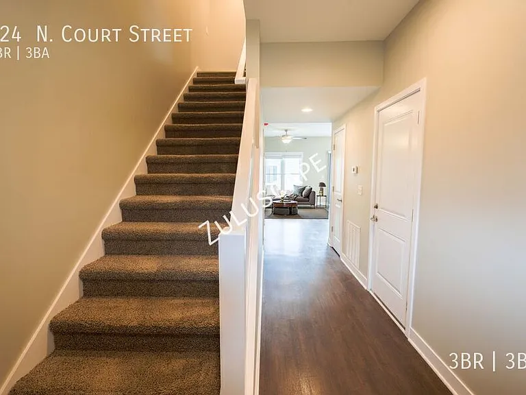 924 N Court St — Photo 4