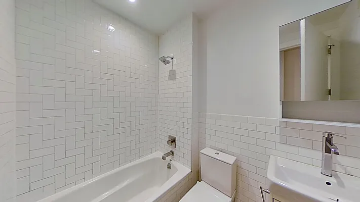 Rented by Bond New York | media 42