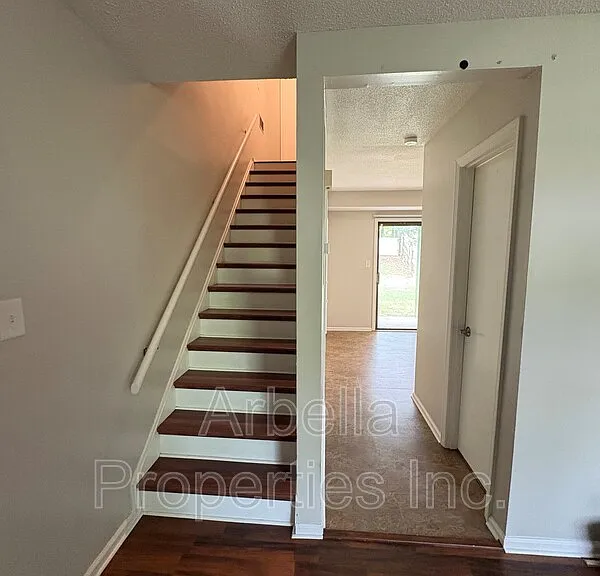 1816 Presswood Rd — Photo 3