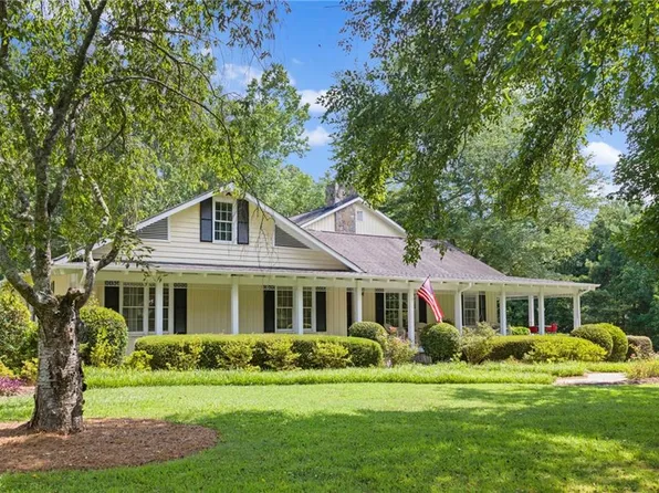 2324 E Cherokee Dr, Woodstock, GA 30188
