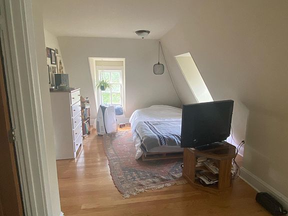 5th image of 193 Mackubin St #2