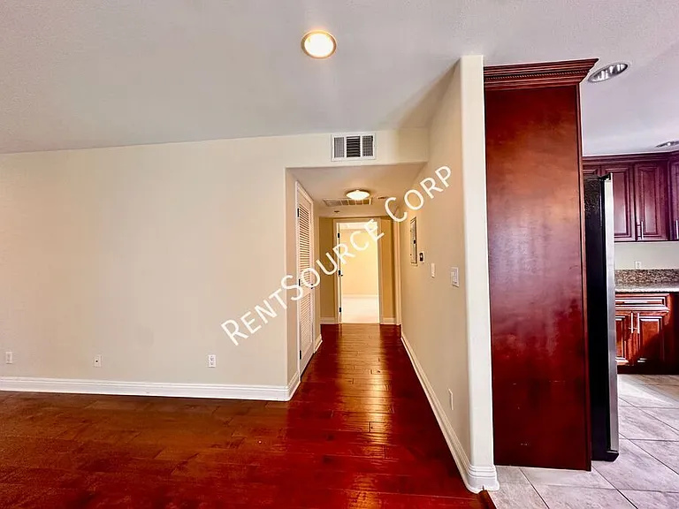 4220 Fair Ave #206 — Photo 11