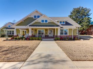 708 N Main St, Broken Arrow, OK 74012