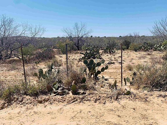 3rd image of 3459 N Us Highway 83
