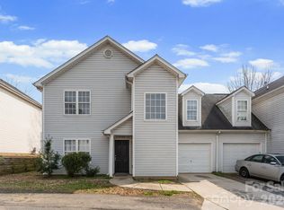 5152 Brooktree Dr, Charlotte, NC 28208