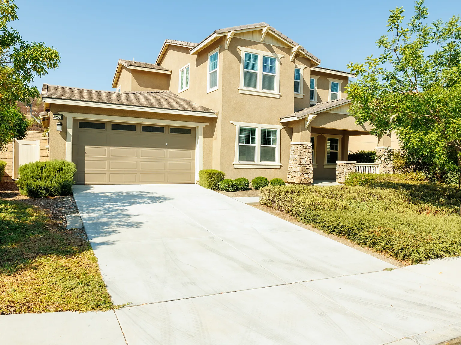 4 bed, 2998 sqft, $3,700 — Photo 1