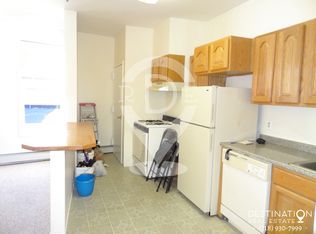 6945 76th St, Middle Village, NY 11379