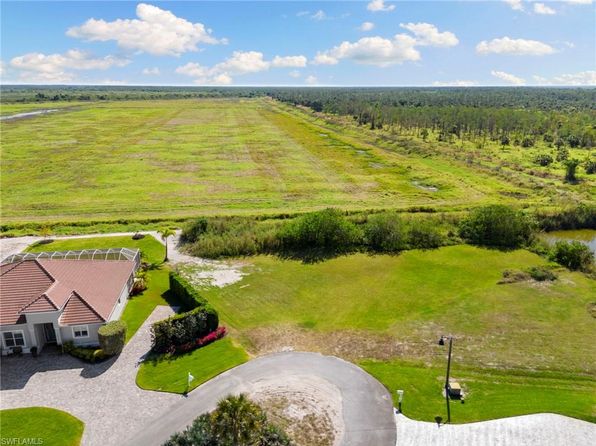 18613 Candletree CT, NAPLES, FL 34114