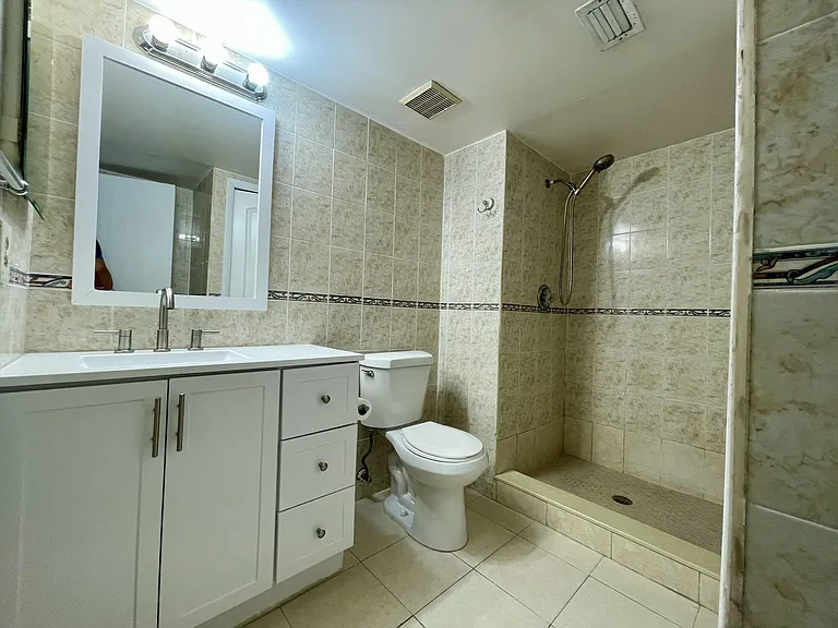 197 Lakeview Dr #202 — Photo 19