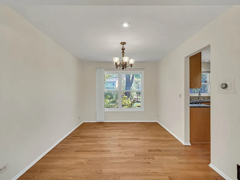 1100 Lockwood Dr — Photo 8
