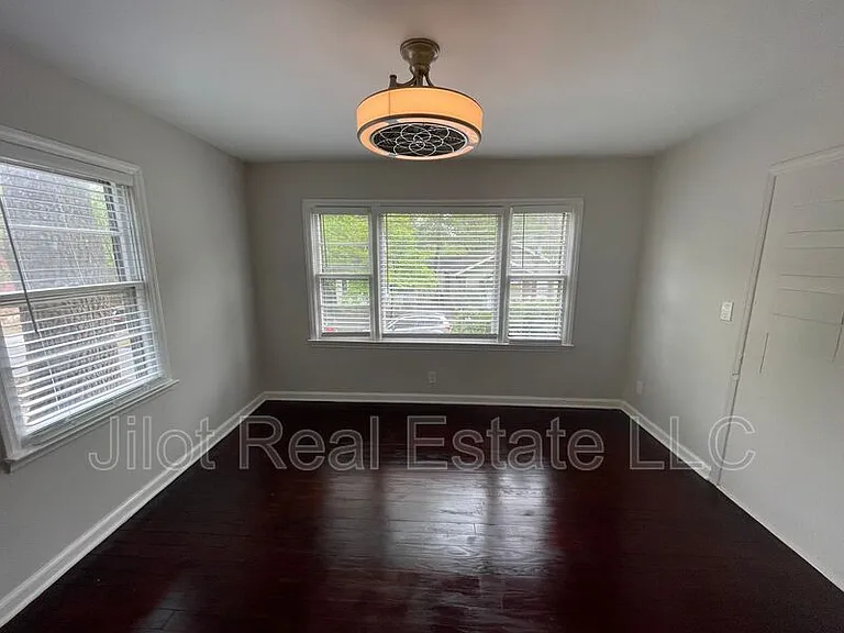 1082 Center St NW #A — Photo 9